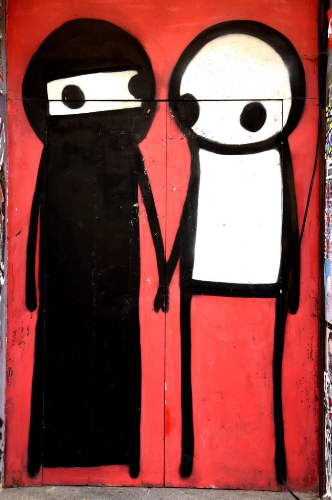 Stik - A Couple Hold Hands_Princelet Street