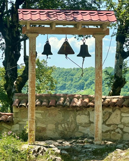 Katskhi-Pfeiler - te