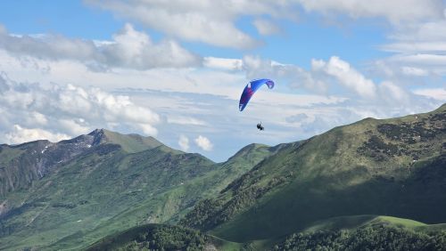 Paragliding in Gudauri